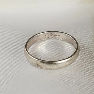 Sterling Silver band Ring 3 grams